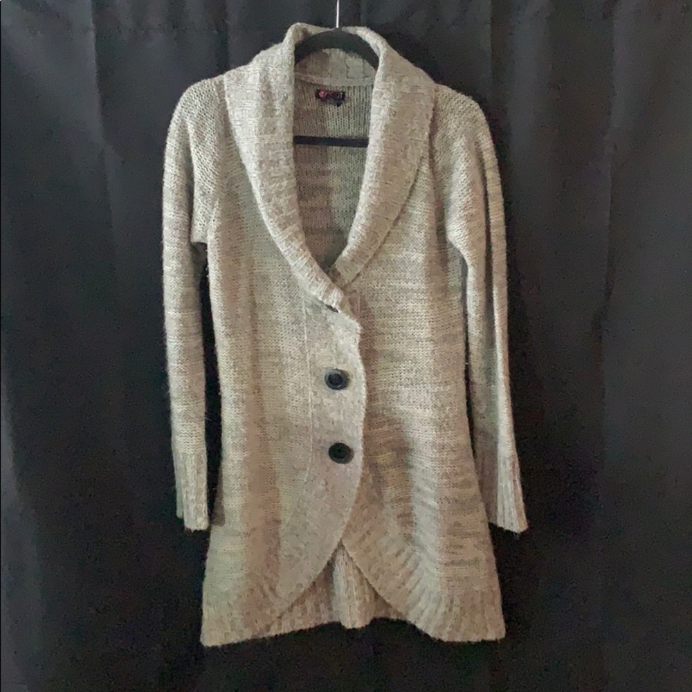 [Kiss It] Button-Up Sweater🦋